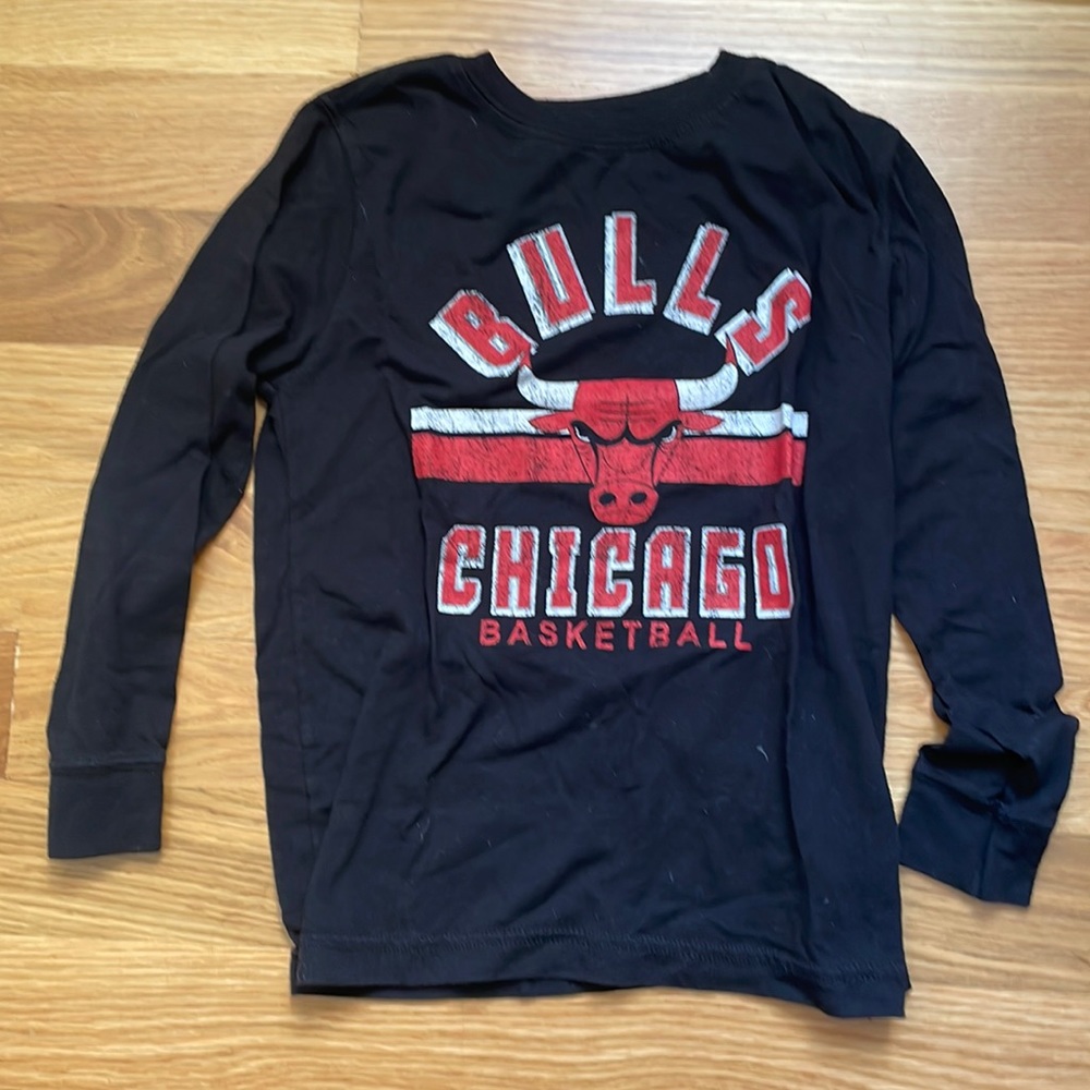 NBA Chicago Bulls long sleeve shirt